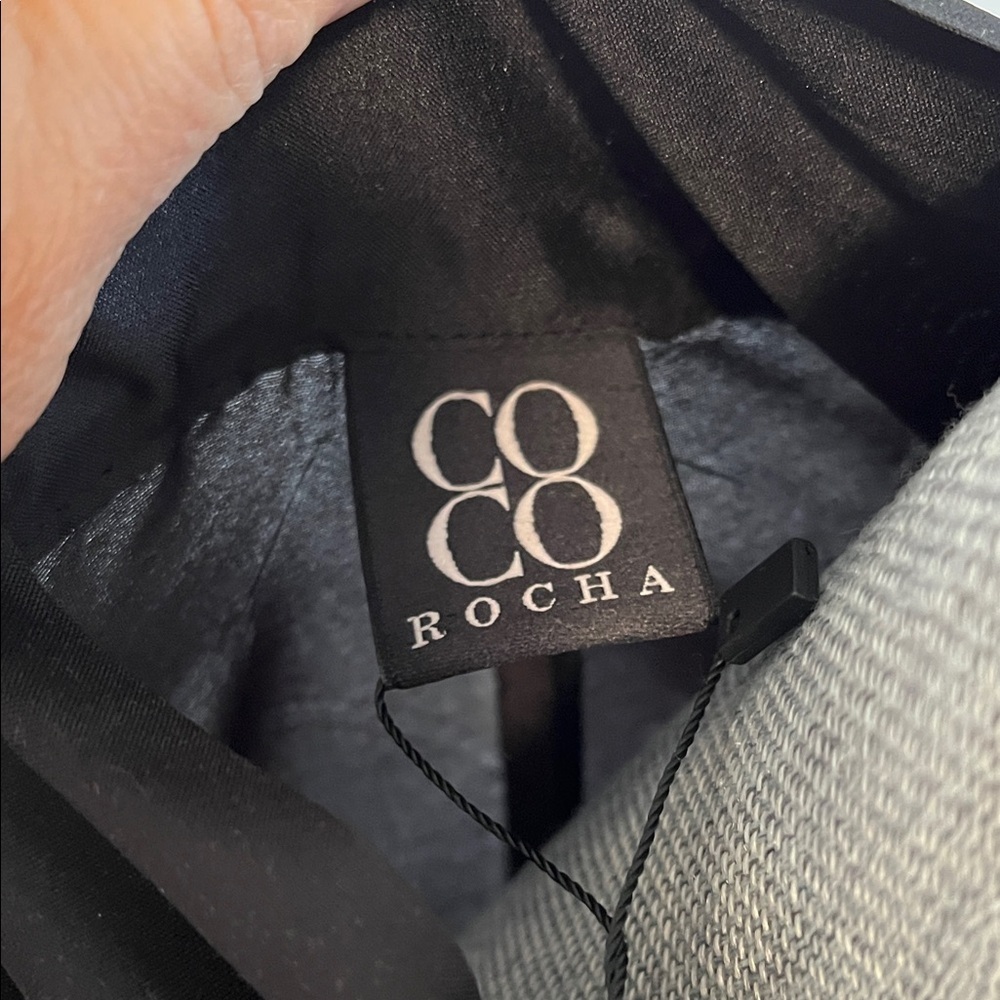 NWT COCO ROCHA Black Technical One Sleeve Cropped Zippered Satiny Blouse, Size M - Picture 2 of 14